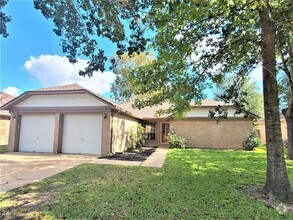 Building Photo - 915 Valley Ranch Dr