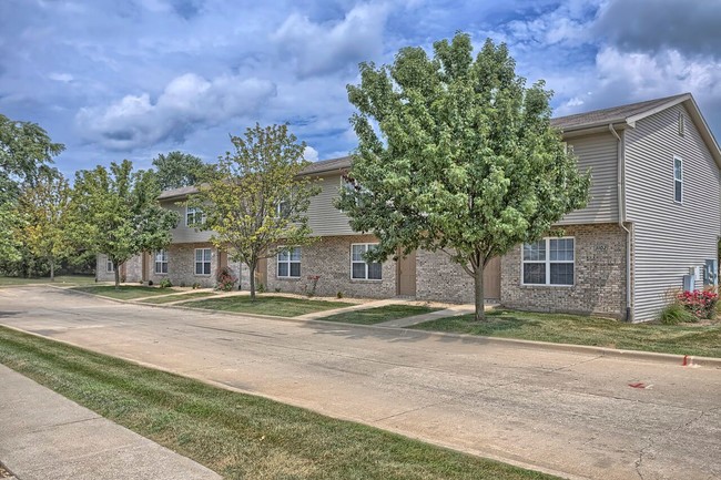 Building Photo - 3104 Edward Hoffman Dr