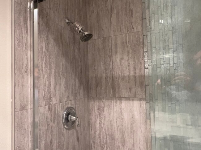 Building Photo - 858 S Rancho Santa Fe Rd