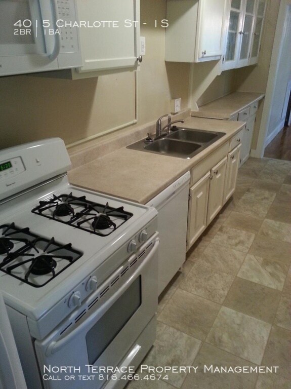 Building Photo - 4015 Charlotte St - 2 beds, 1 full bath