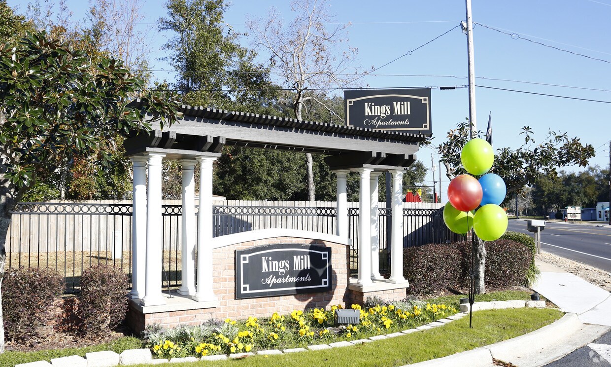 Kings Mill Apartment Homes Apartments 8917 N Davis Hwy Pensacola, FL
