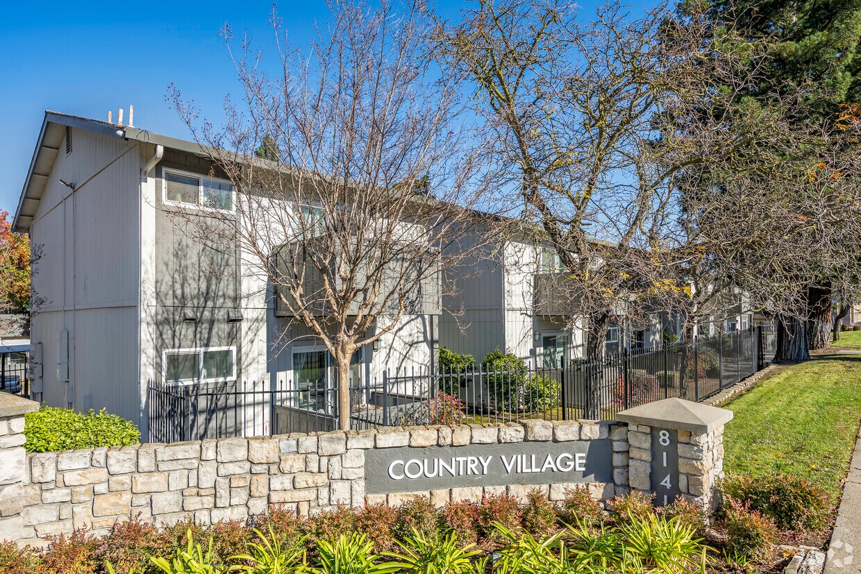 Country Village Apartments in Carmichael, CA