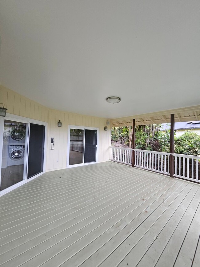 Building Photo - Beautiful 3 Bedroom Home in Upper Kaumana