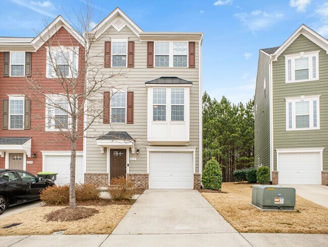 Building Photo - 411 Cross Country Way