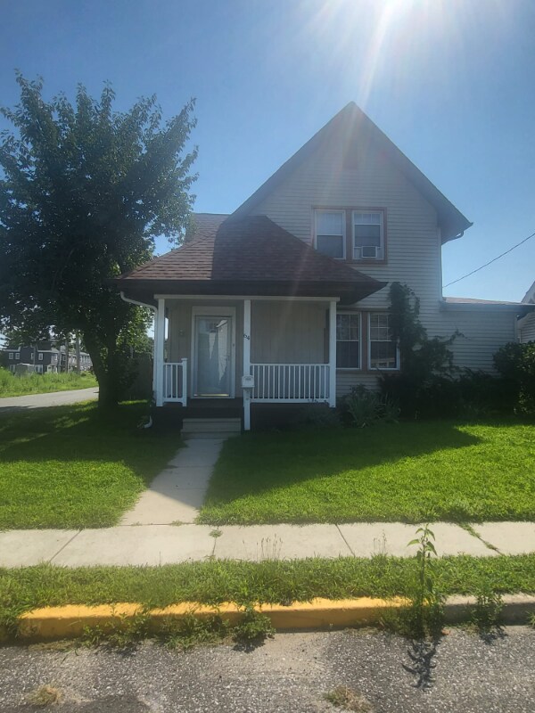Primary Photo - 64 Logan Ave