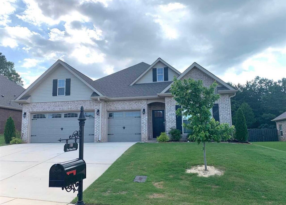 Primary Photo - 108 Pine Manor Dr