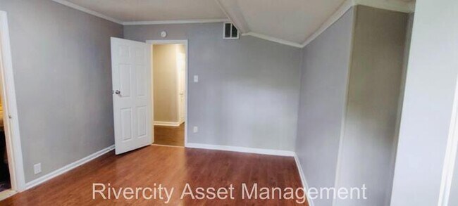 Foto del edificio - A Must See!!!!!! Section 8 Friendly!!!!