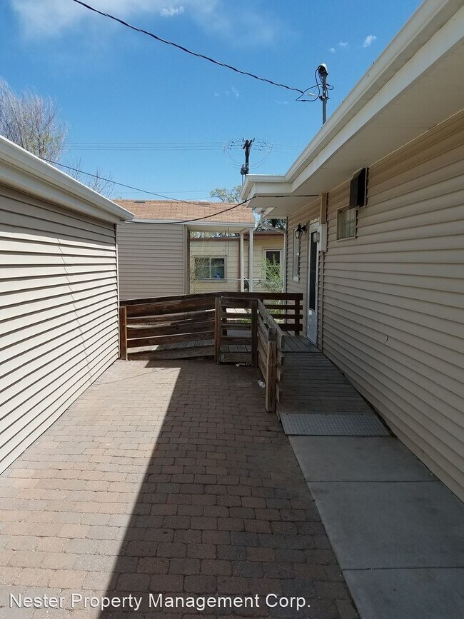 Foto del edificio - 3 br, 1 bath House - 844 E. Fountain Blvd