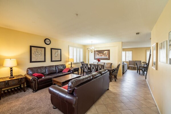 Foto del edificio - 13544 Whipple St