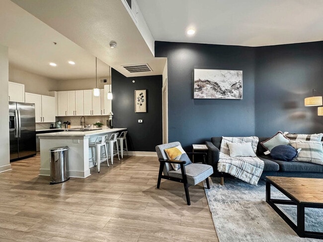 Building Photo - 2908 Indiana St