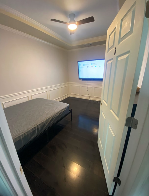 Building Photo - 1592 Pressley Ln