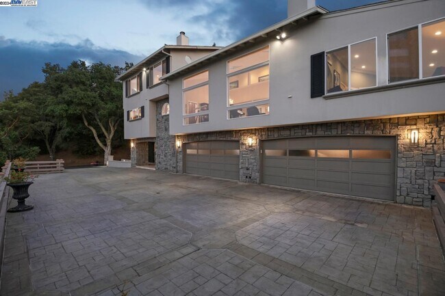 Foto del edificio - 17925 Foster Rd