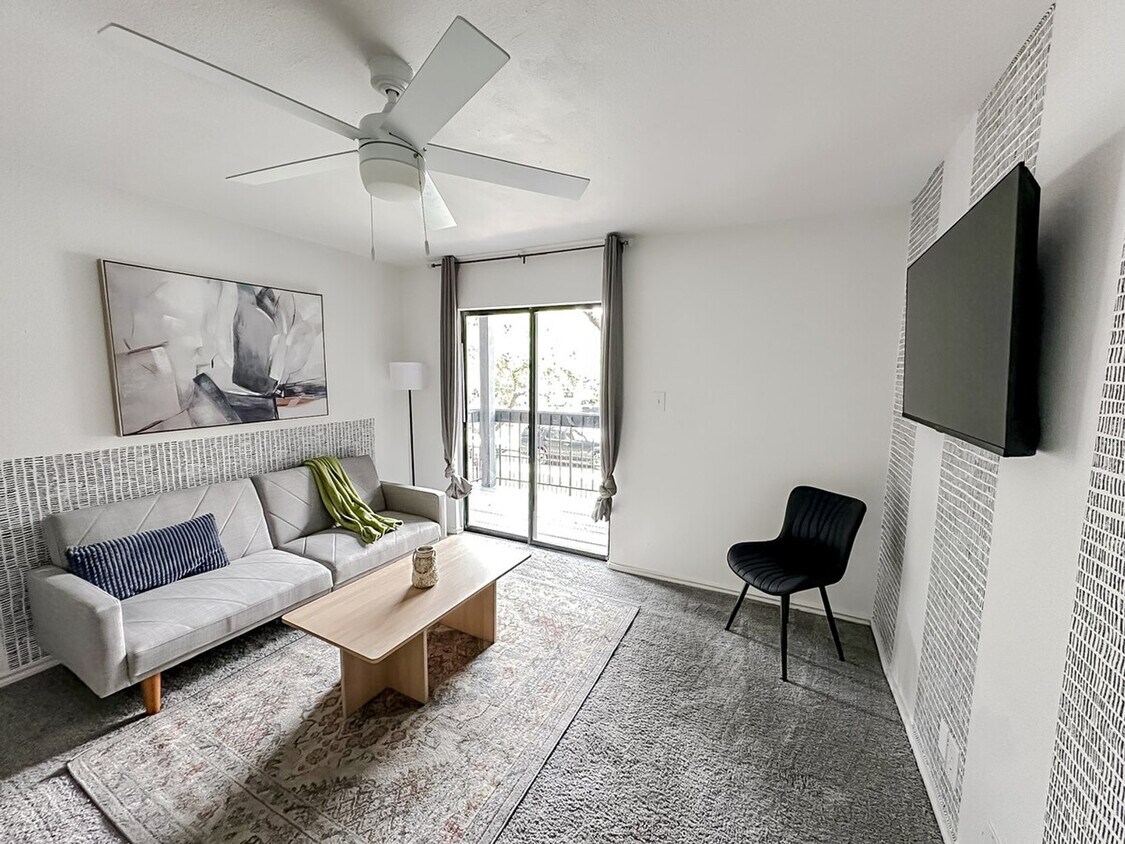 Foto principal - 1038 Rosemont St