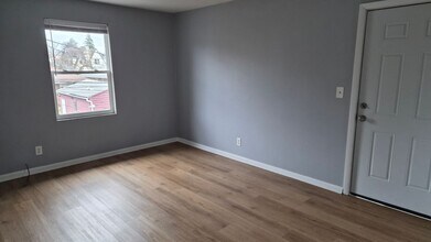 Building Photo - 1414 E Columbus St