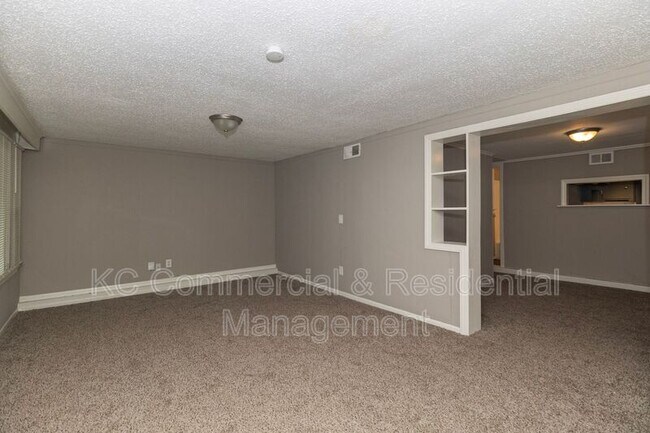 Building Photo - 8209 Pence Ln