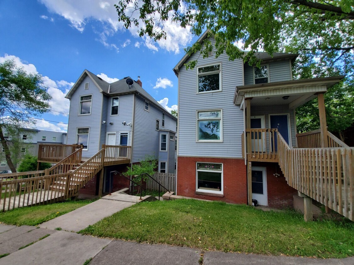 Primary Photo - 419 N 1st Ave W