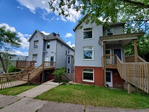 Building Photo - 421 N 1st Ave W