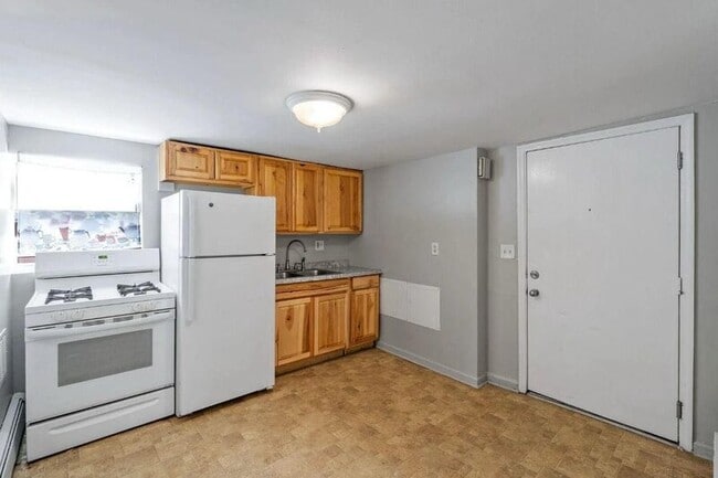 Building Photo - 56 Pershing Ave