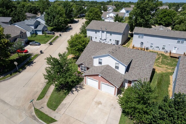 Building Photo - 3531-3533 Prescott Dr.