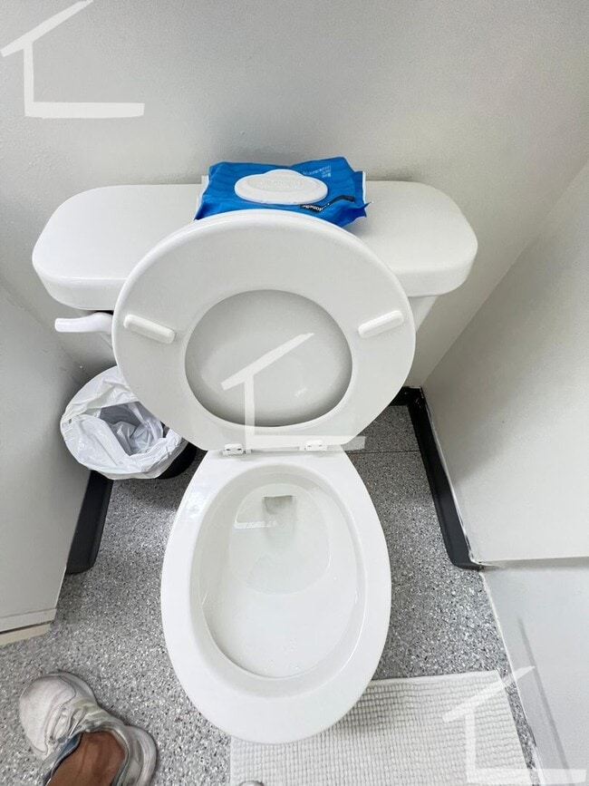 Foto del edificio - Great 1 bedroom condo available NOW - Northeastern