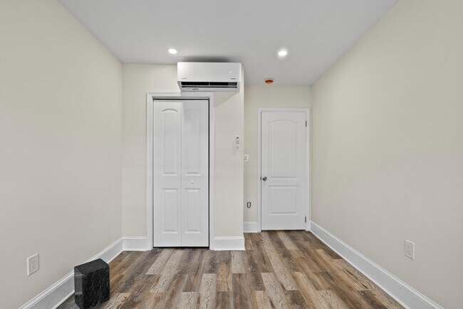 Foto del edificio - 2539 St Paul St