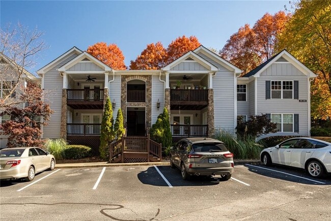 Foto del edificio - 402 Madison Ln S E