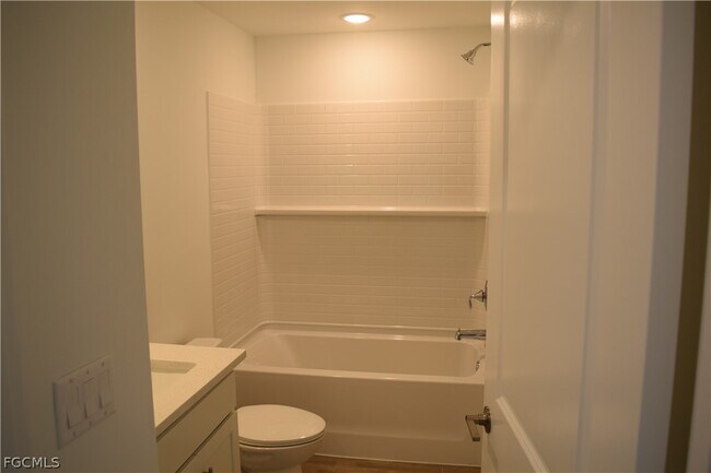 Building Photo - 1809 NW 6th Ave