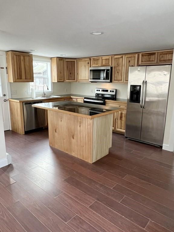 Building Photo - 4 bedroom in Wareham MA 02571