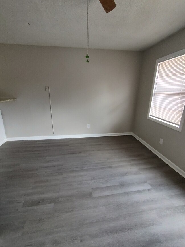 Foto del edificio - High St and Lelia St