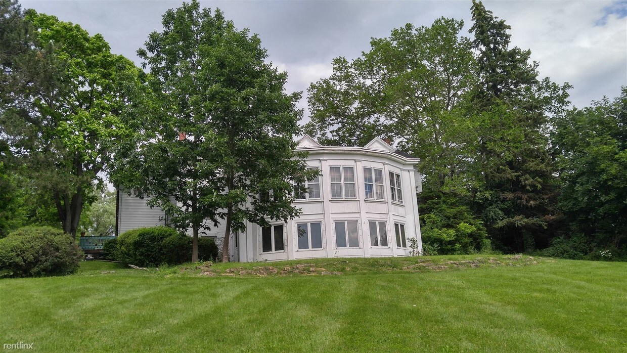 3873 County Road 16, Canandaigua, NY 14424 Condo for Rent in