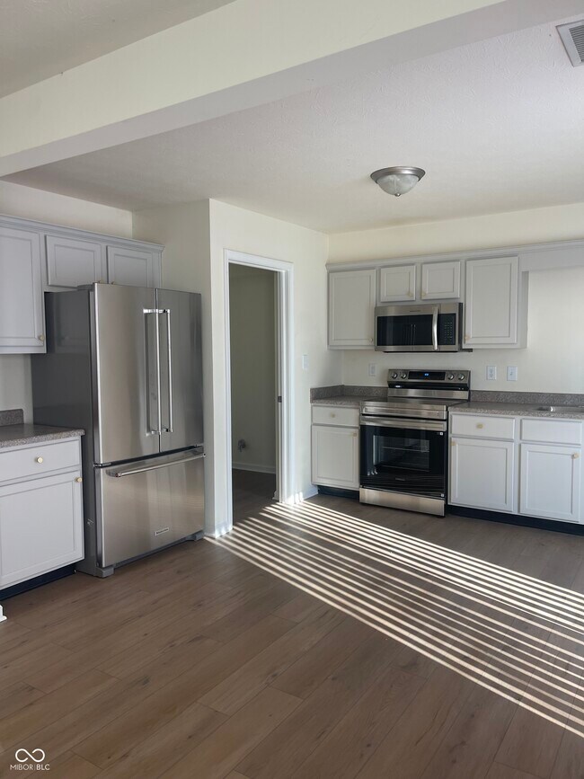 Foto del edificio - 1051 Taurus Ct