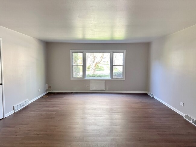 Foto del edificio - 525 Ryan Ln