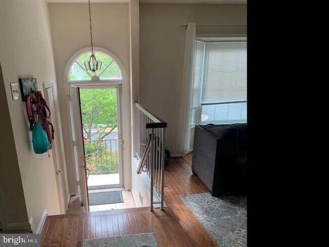 Foto del edificio - 4257 Sleepy Lake Dr