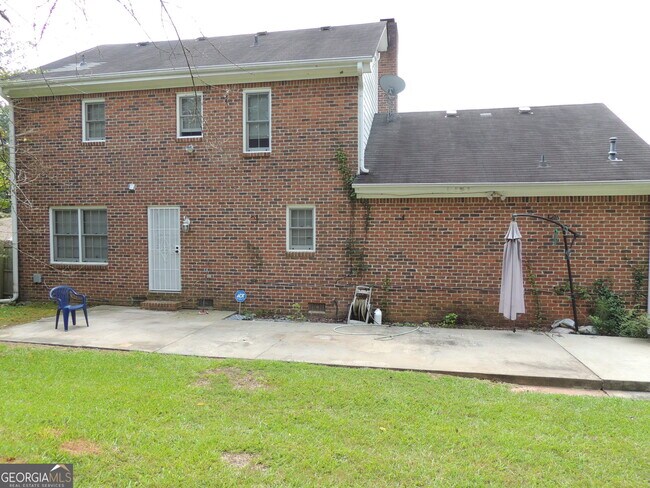 Foto del edificio - 6336 Phillips Pl