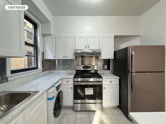 Foto del edificio - 51-17 Skillman Ave