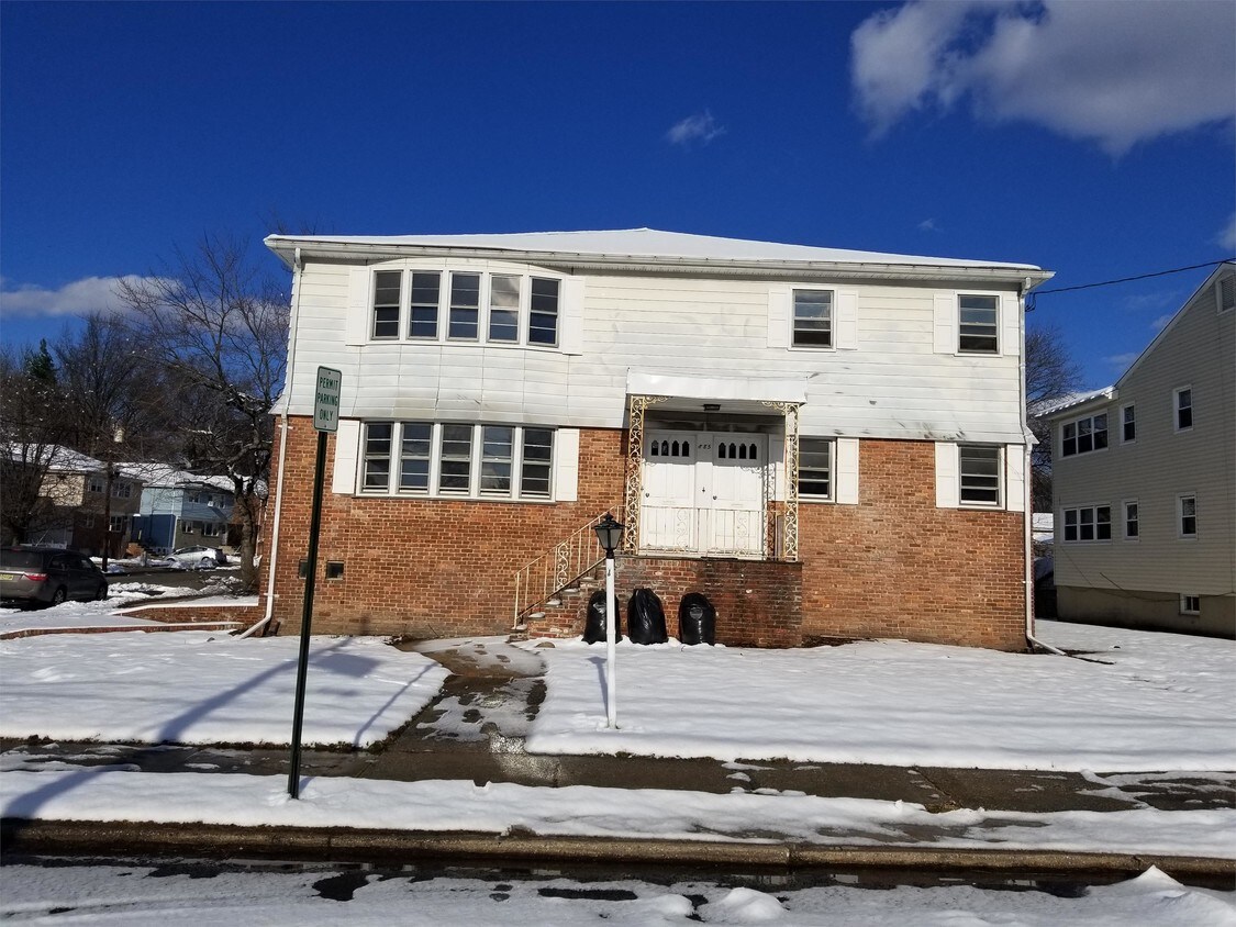 885 Dewey St Unit Ground Floor, Union, NJ 07083 Apartment for Rent in