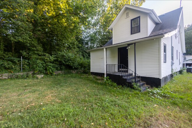 Building Photo - 4921 N 34th Ave