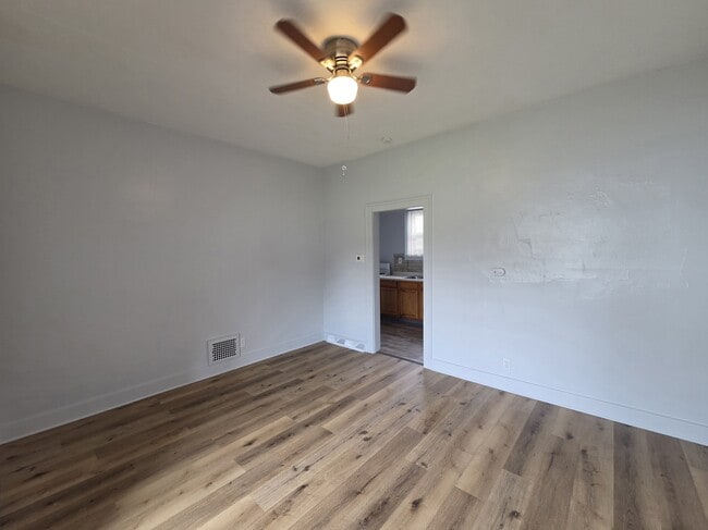 Foto del edificio - 655 11th St NW