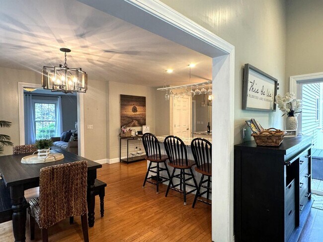 Foto del edificio - 415 Modoc Hl Rd