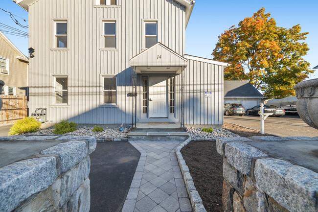 Foto del edificio - 14 Plymouth Ave