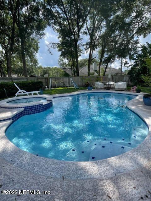 Foto del edificio - 13853 Thomasville Ct