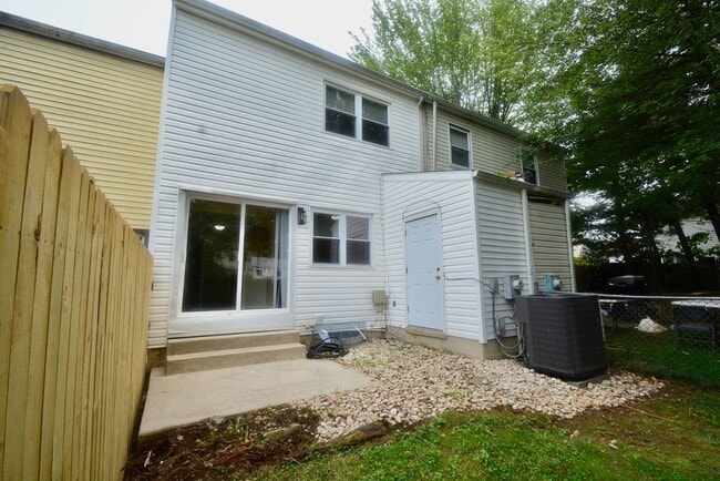 Building Photo - Recently Updated 3 Bedroom 1 Bath in Newar...