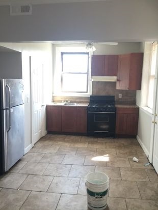 Foto del edificio - 6240-6242 S Vernon St