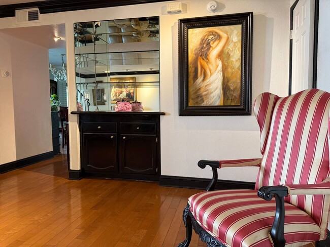 Building Photo - 21620 Burbank Blvd