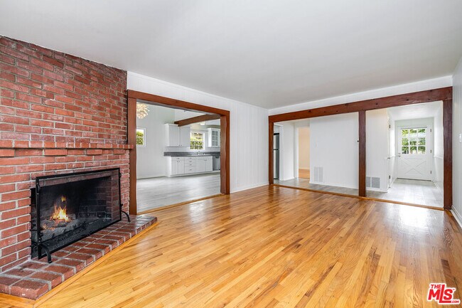 Foto del edificio - 6629 Sunnyslope Ave