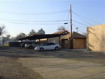 Building Photo - 606 Downey Ave