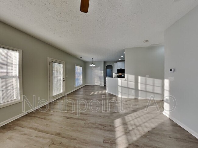 Building Photo - 9115 Alden Dr