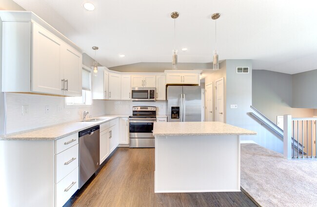 Building Photo - 3948 Orchardview Ln NW