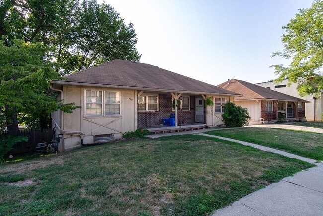 Foto del edificio - 4717-4719 MERCIER