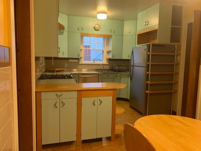 Building Photo - 705 S Fess Ave